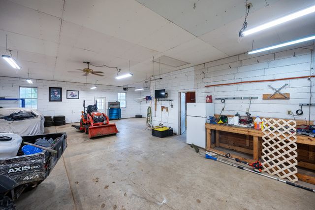 5205 SE Tater Peeler Rd, Lebanon, TN 37090