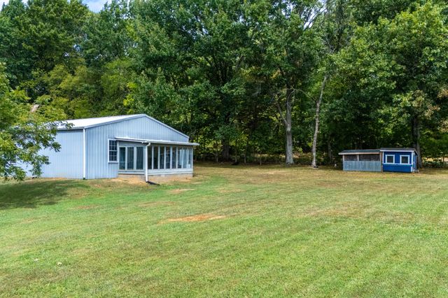 5205 SE Tater Peeler Rd, Lebanon, TN 37090