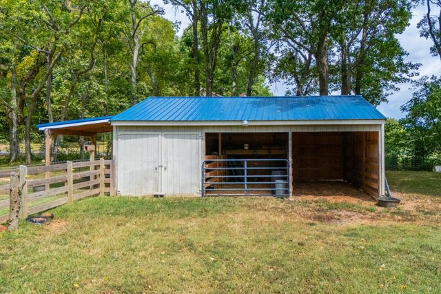5205 SE Tater Peeler Rd, Lebanon, TN 37090
