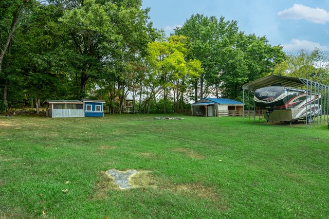 5205 SE Tater Peeler Rd, Lebanon, TN 37090