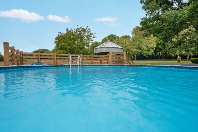 5205 SE Tater Peeler Rd, Lebanon, TN 37090