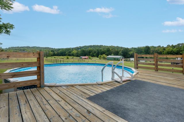 5205 SE Tater Peeler Rd, Lebanon, TN 37090
