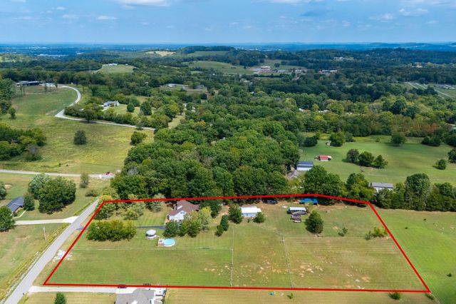 5205 SE Tater Peeler Rd, Lebanon, TN 37090