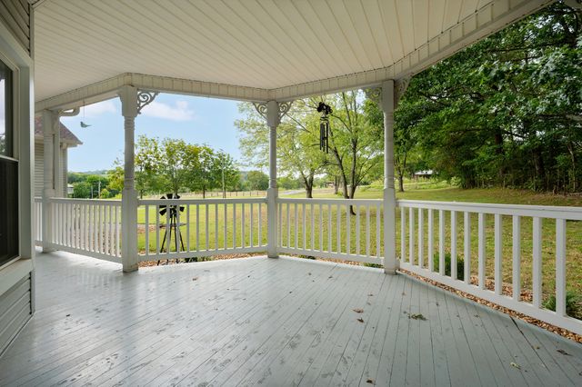 5205 SE Tater Peeler Rd, Lebanon, TN 37090
