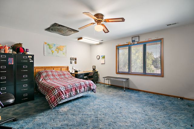 8850 W 101st Place, Palos Hills, IL 60465