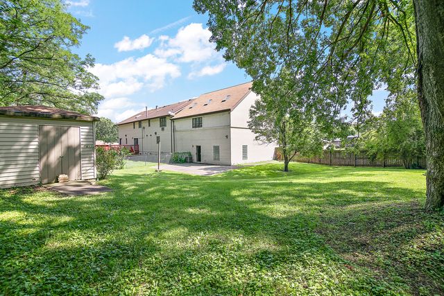 8850 W 101st Place, Palos Hills, IL 60465