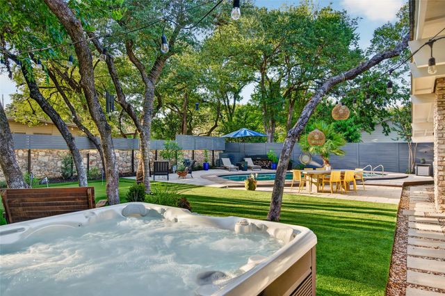 412 Ridgewood RD, West Lake Hills, TX 78746