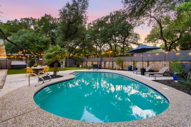 412 Ridgewood RD, West Lake Hills, TX 78746