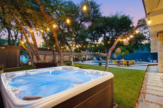 412 Ridgewood RD, West Lake Hills, TX 78746