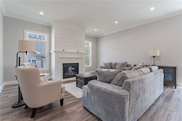 588 Magnolia Court, Mayfield, OH 44143