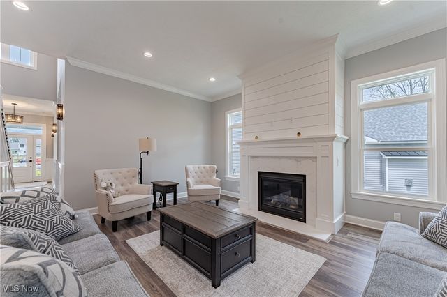 588 Magnolia Court, Mayfield, OH 44143