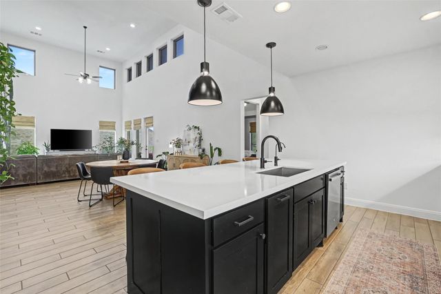 1216 Summer Moon DR, Georgetown, TX 78628