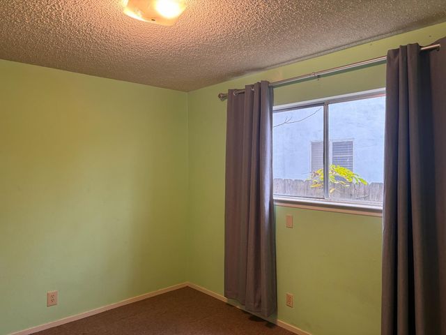 320 Avila Ct, Stockton, CA 95210