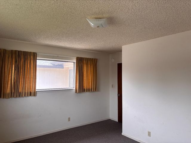 320 Avila Ct, Stockton, CA 95210