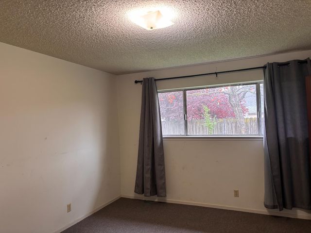 320 Avila Ct, Stockton, CA 95210