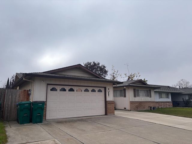 320 Avila Ct, Stockton, CA 95210