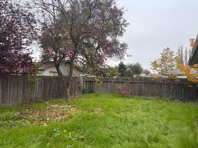 320 Avila Ct, Stockton, CA 95210
