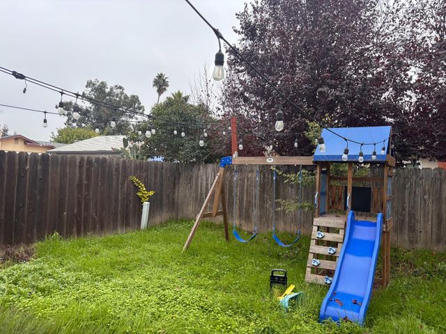 320 Avila Ct, Stockton, CA 95210