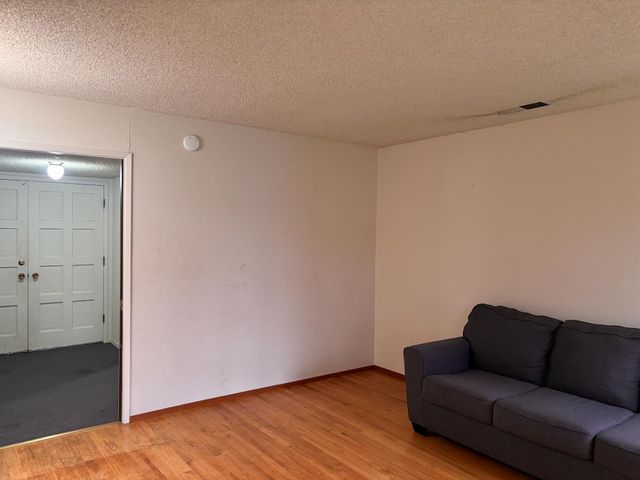 320 Avila Ct, Stockton, CA 95210