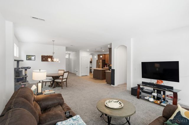 8147 Westfall Lane, West Chester, OH 45069