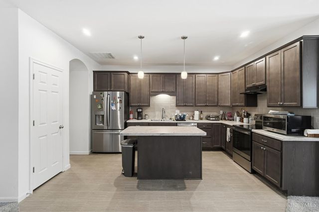 8147 Westfall Lane, West Chester, OH 45069