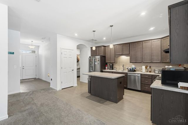 8147 Westfall Lane, West Chester, OH 45069