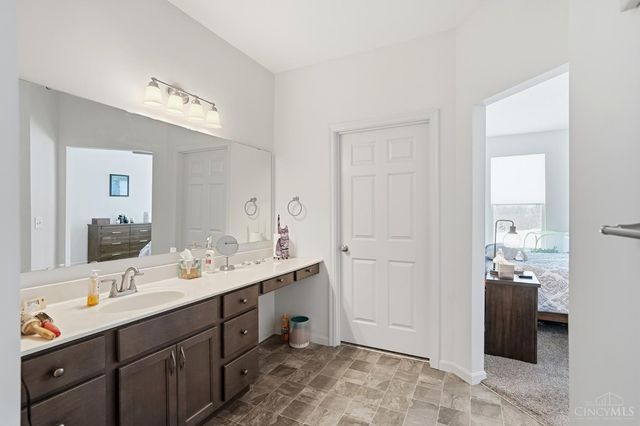 8147 Westfall Lane, West Chester, OH 45069