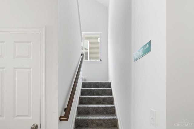 8147 Westfall Lane, West Chester, OH 45069