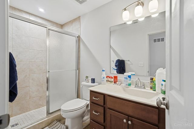 8147 Westfall Lane, West Chester, OH 45069