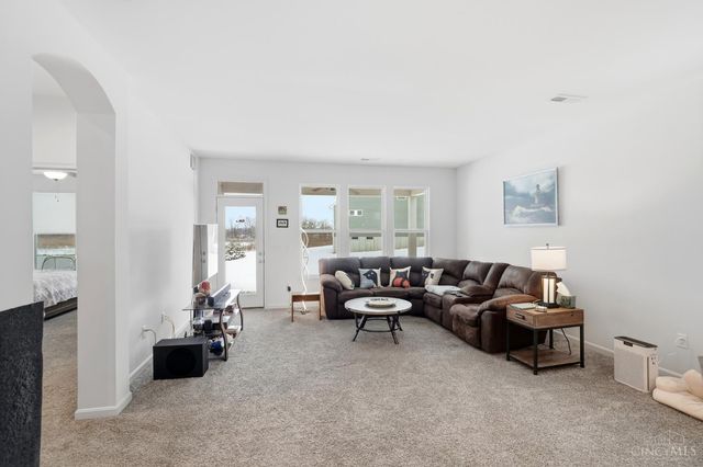 8147 Westfall Lane, West Chester, OH 45069