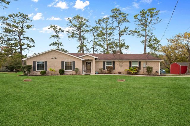 203 N Bayou Bend, Baytown, TX 77521