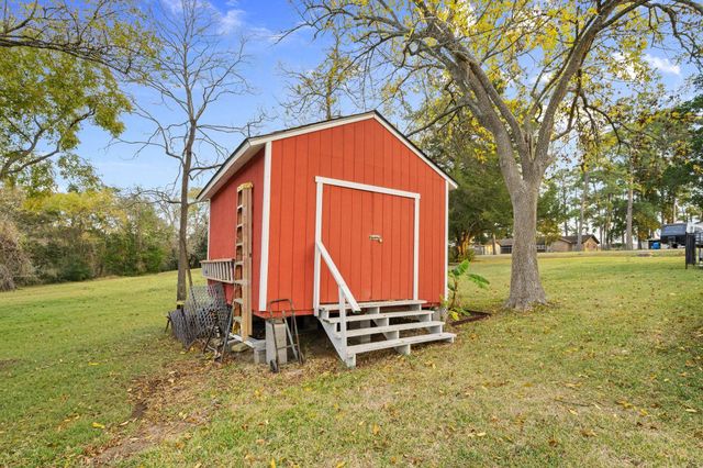 203 N Bayou Bend, Baytown, TX 77521