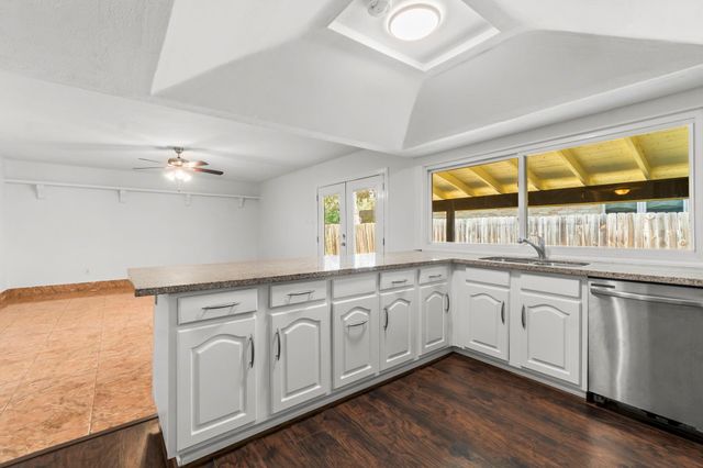 15526 Camino Del Sol Drive, Houston, TX 77083