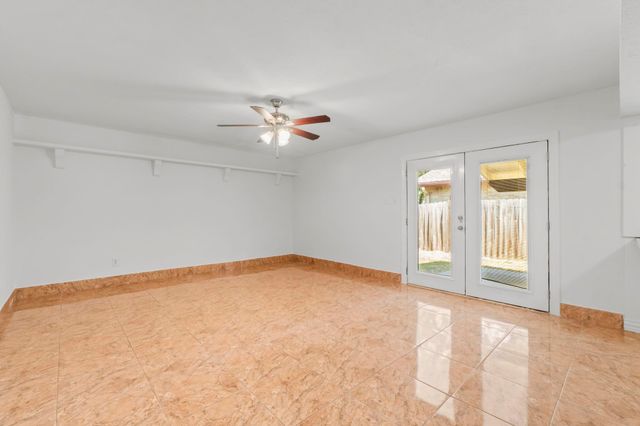 15526 Camino Del Sol Drive, Houston, TX 77083