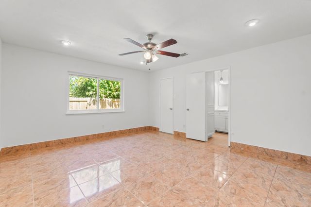 15526 Camino Del Sol Drive, Houston, TX 77083