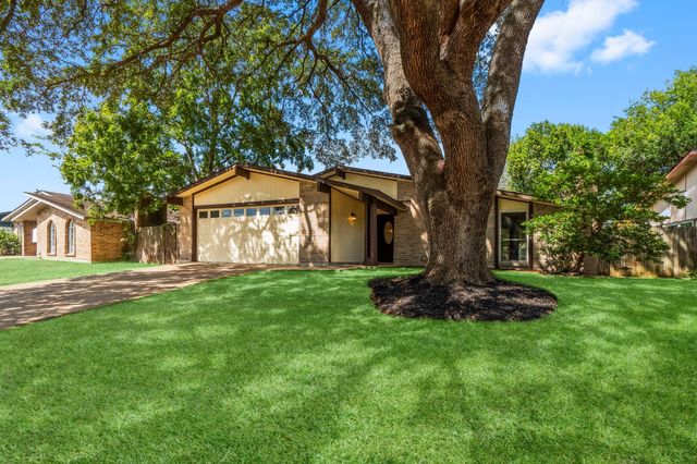 15526 Camino Del Sol Drive, Houston, TX 77083