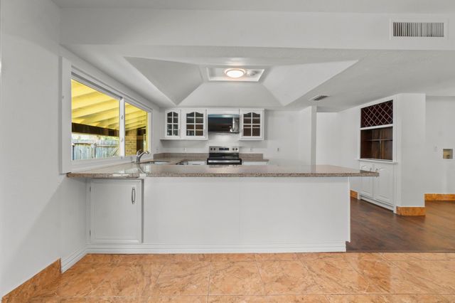 15526 Camino Del Sol Drive, Houston, TX 77083