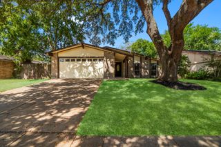 15526 Camino Del Sol Drive, Houston, TX 77083