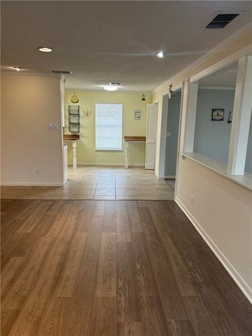 905 W Terrace Blvd, Rockport, TX 78382