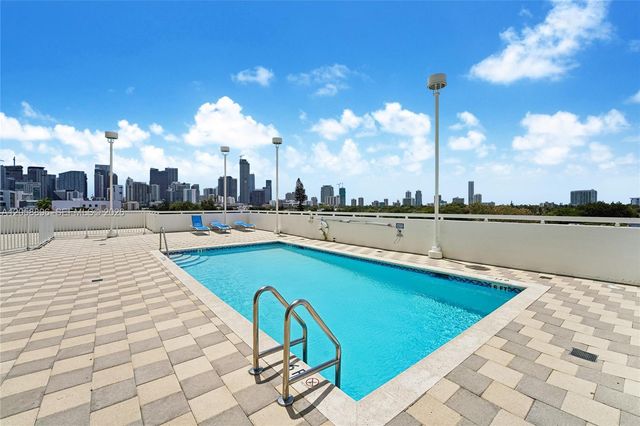 900 SW 8th St 1609, Miami, FL 33130