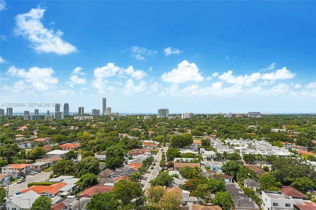 900 SW 8th St 1609, Miami, FL 33130