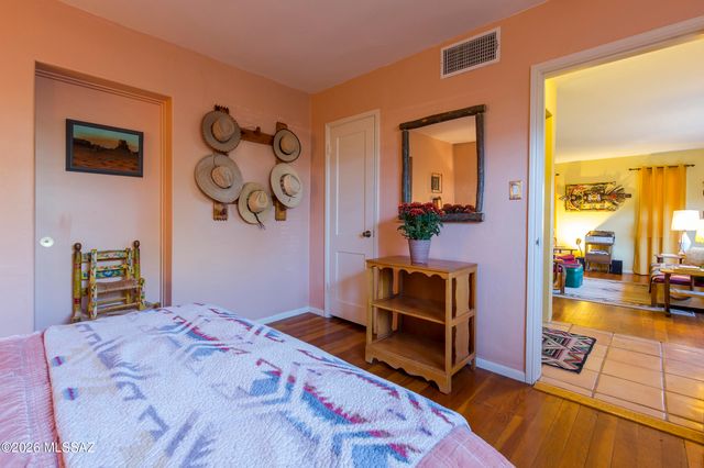 3825 N Tyndall Avenue, Tucson, AZ 85719
