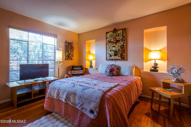 3825 N Tyndall Avenue, Tucson, AZ 85719