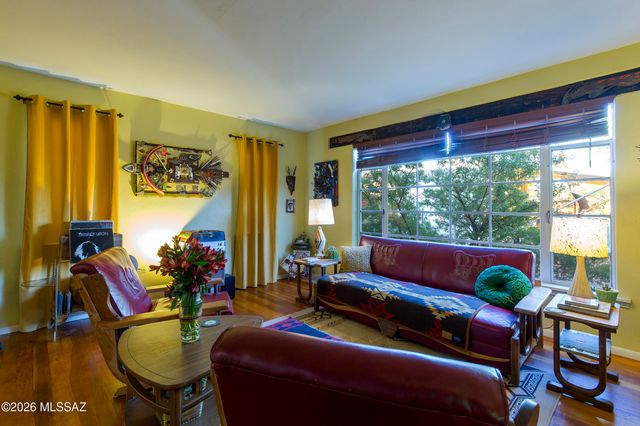 3825 N Tyndall Avenue, Tucson, AZ 85719