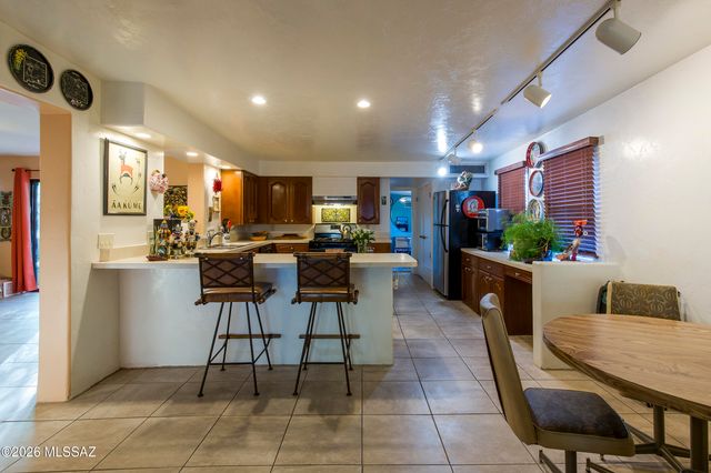 3825 N Tyndall Avenue, Tucson, AZ 85719
