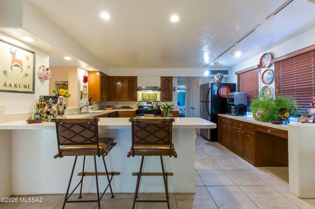 3825 N Tyndall Avenue, Tucson, AZ 85719