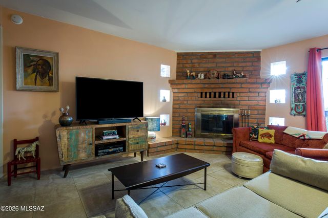 3825 N Tyndall Avenue, Tucson, AZ 85719