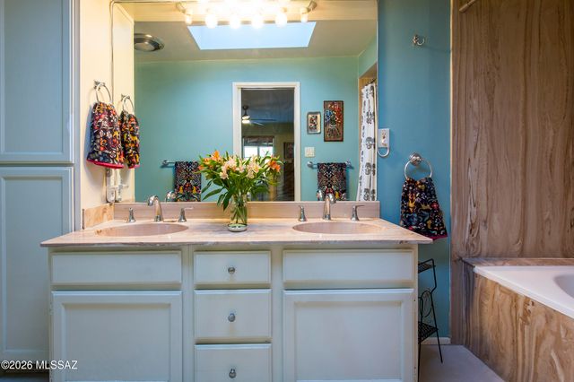 3825 N Tyndall Avenue, Tucson, AZ 85719