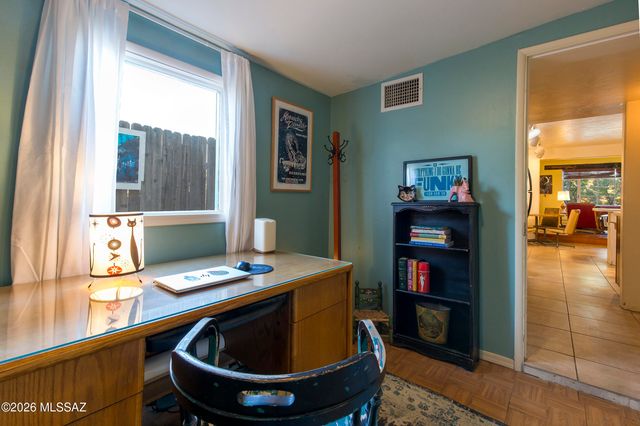 3825 N Tyndall Avenue, Tucson, AZ 85719