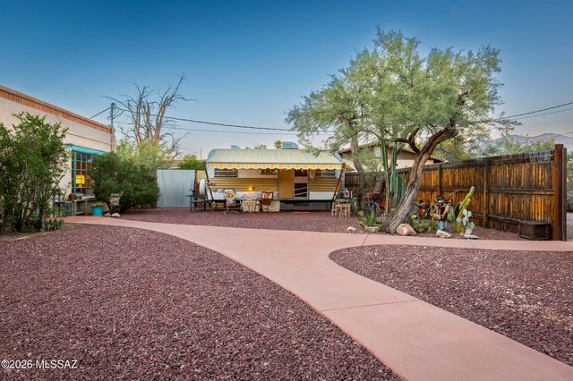 3825 N Tyndall Avenue, Tucson, AZ 85719